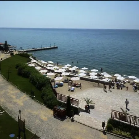 2 Bedroom Luxury In Nevena شقة