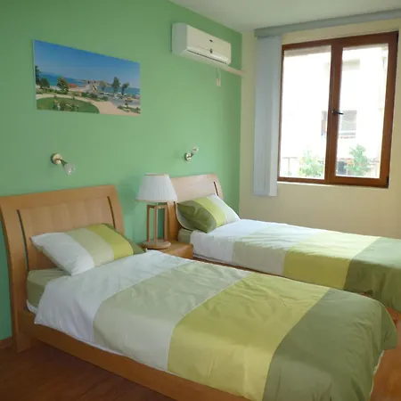 Apartment 2 Bedroom Luxury In Nevena